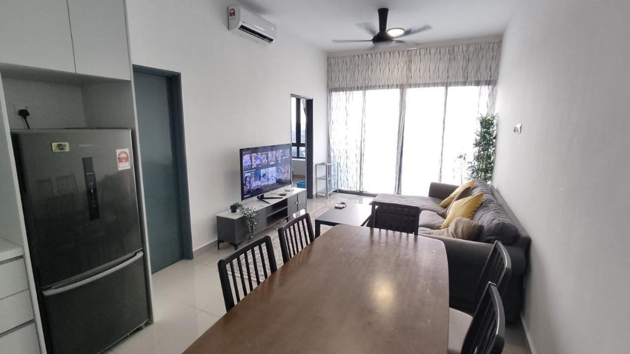 Comfort Bedroom @ Aera Residence פטלין ג'איה מראה חיצוני תמונה